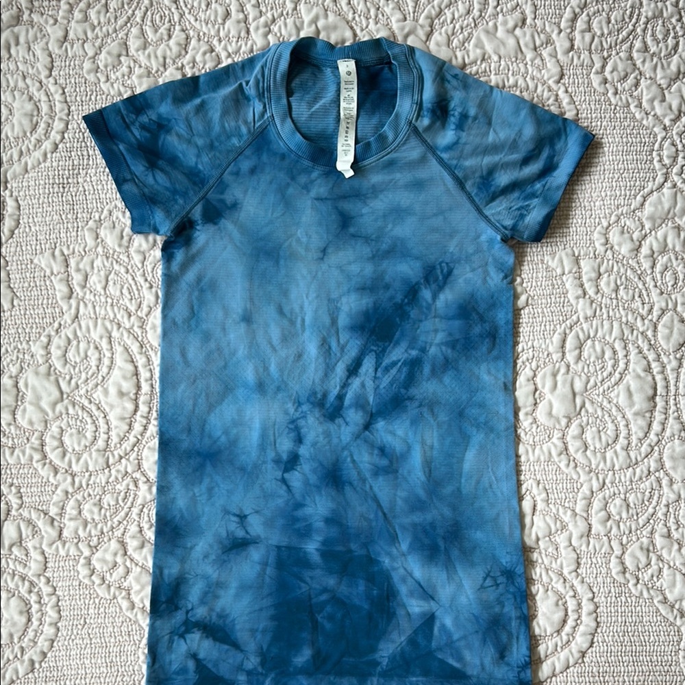 Lululemon Athletica Blue Gradient Top